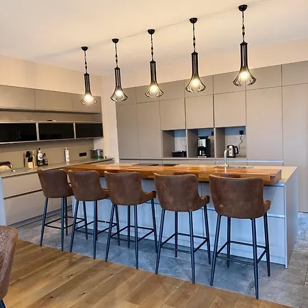 Moderne Annehmlichkeiten Hochrum ホームステイ