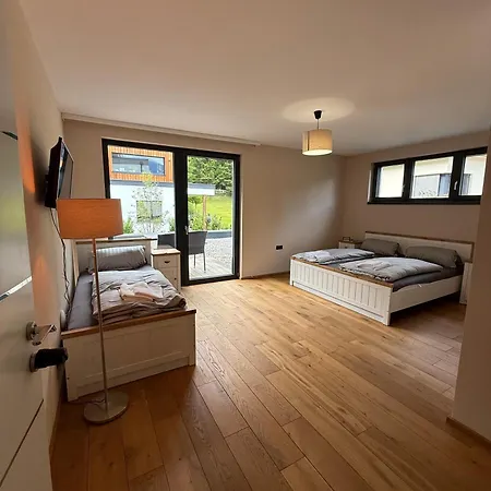 ホームステイ Moderne Annehmlichkeiten Hochrum *