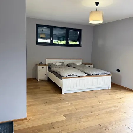 Moderne Annehmlichkeiten Hochrum ホームステイ *