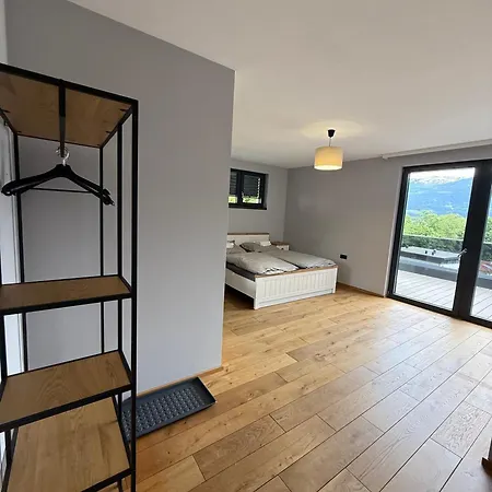 Moderne Annehmlichkeiten Hochrum ホームステイ