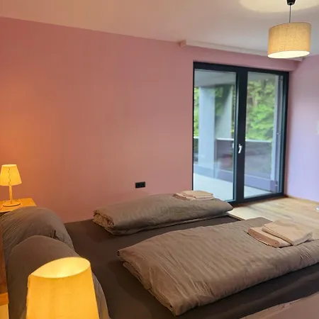 ホームステイ Moderne Annehmlichkeiten Hochrum